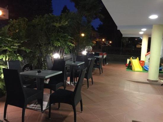 My Hotel تْشيزيناتيكو المظهر الخارجي الصورة