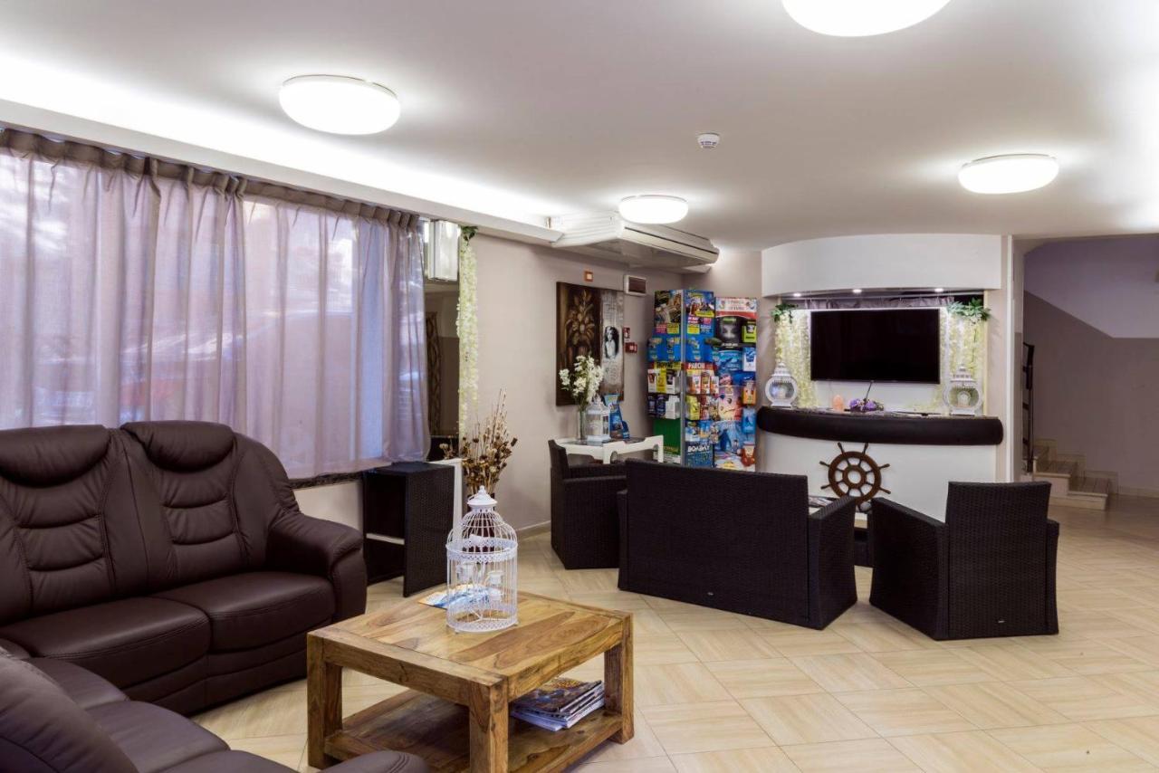 My Hotel تْشيزيناتيكو المظهر الخارجي الصورة