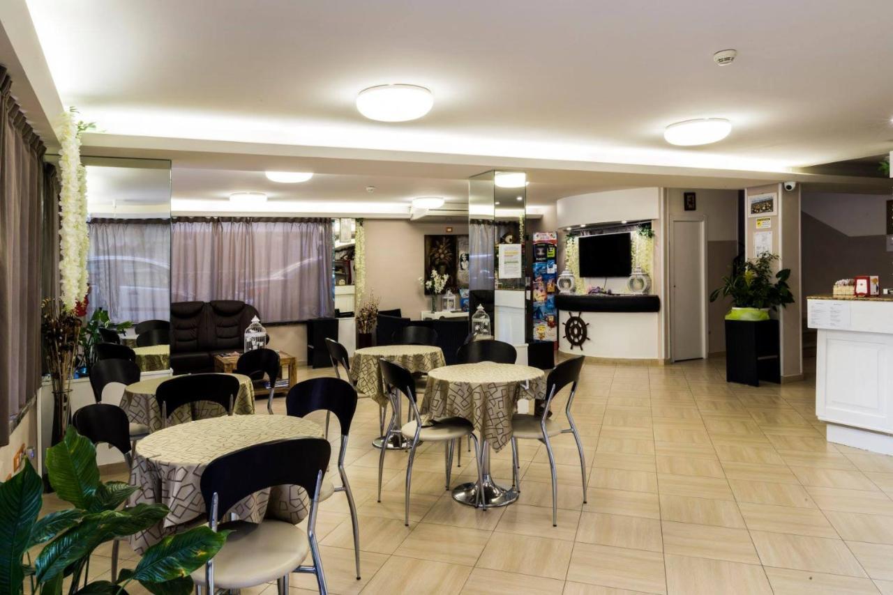 My Hotel تْشيزيناتيكو المظهر الخارجي الصورة